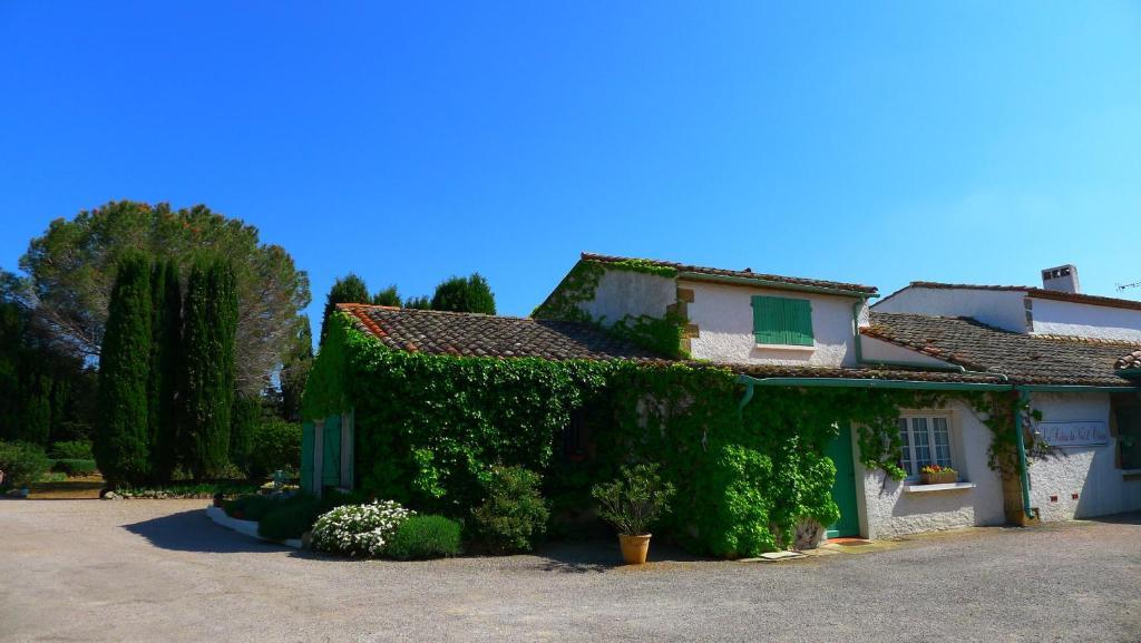 Logis Hotel Le Relais Du Val D'Orbieu Ornaisons Exterior foto
