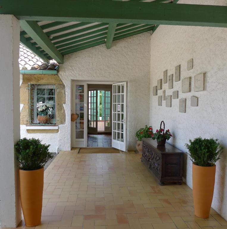 Logis Hotel Le Relais Du Val D'Orbieu Ornaisons Exterior foto