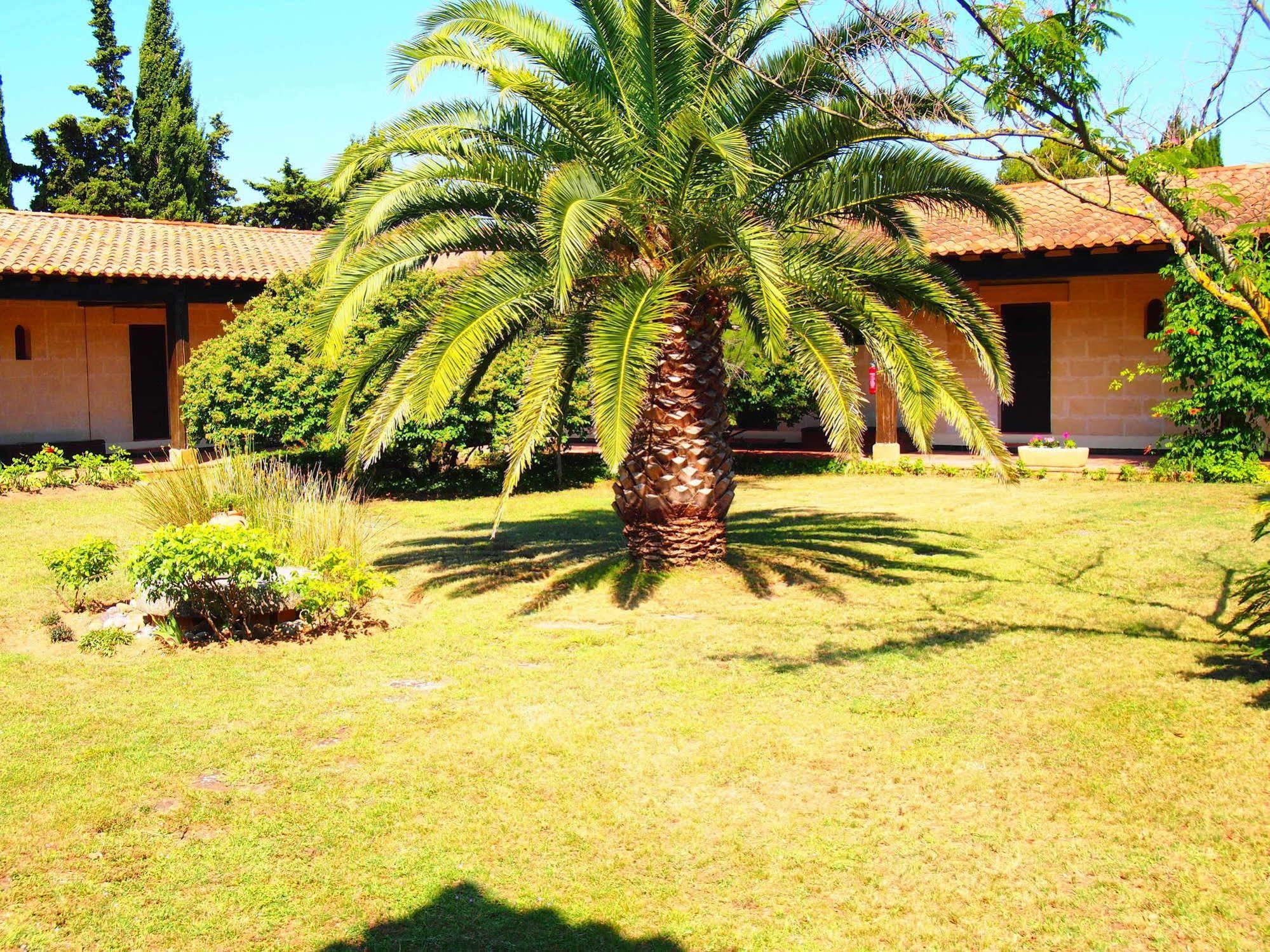 Logis Hotel Le Relais Du Val D'Orbieu Ornaisons Exterior foto