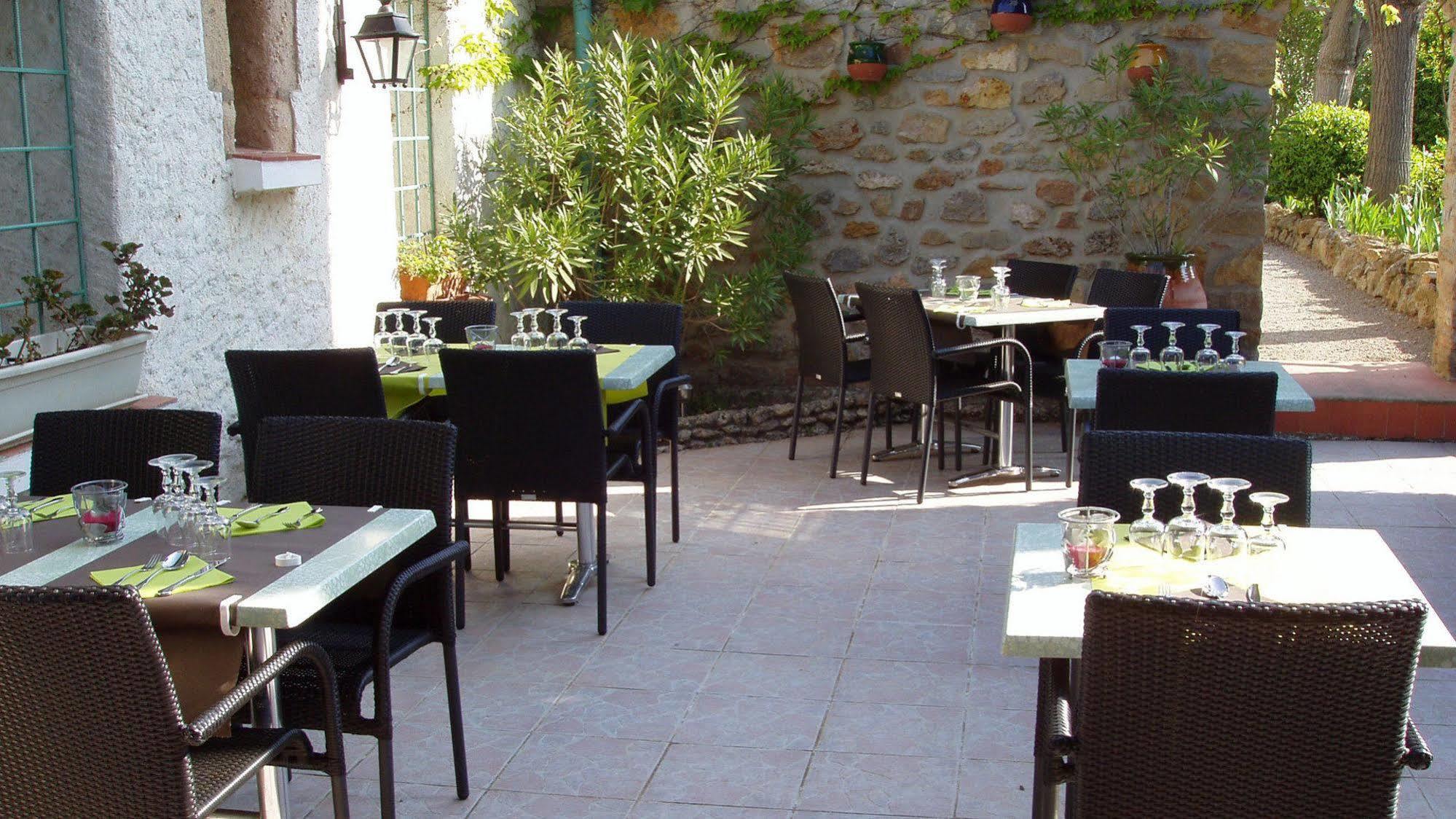 Logis Hotel Le Relais Du Val D'Orbieu Ornaisons Exterior foto